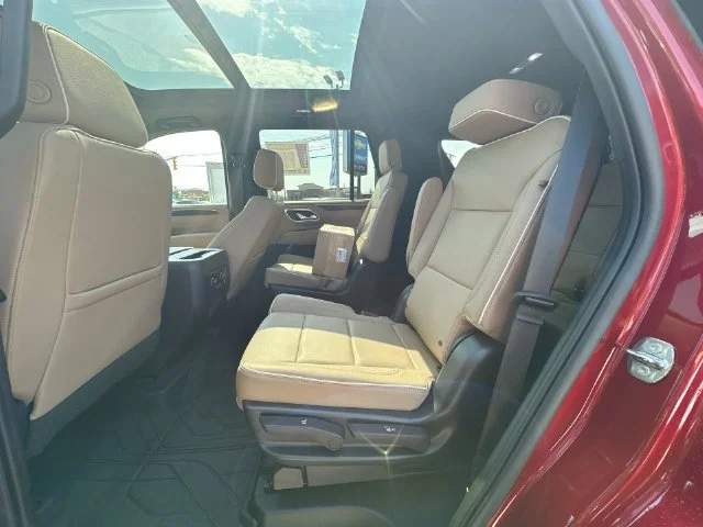 Used 2022 Red Chevrolet Premier image 36