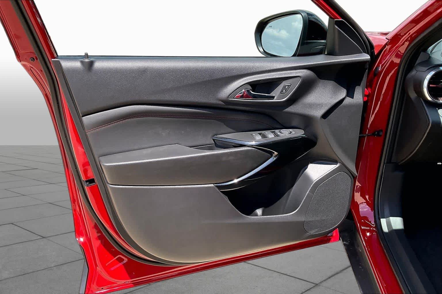 2026 Chevrolet Trax RS - Photo 11