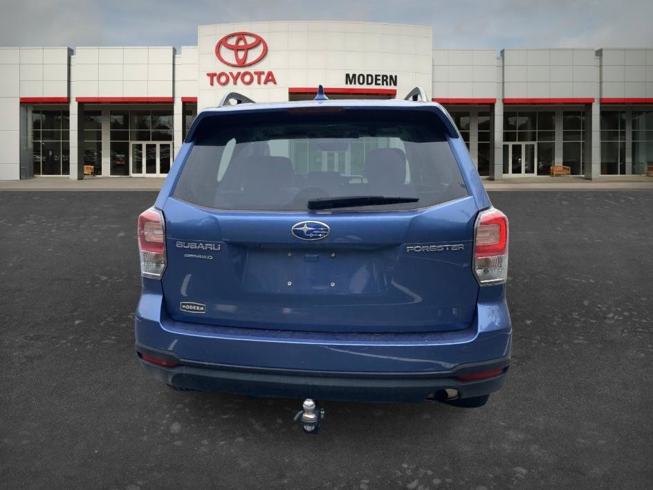 Used 2018 Quartz Blue Pearl Subaru Premium image 6