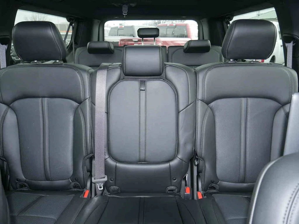 2025 Jeep Wagoneer L Series II - Photo 42