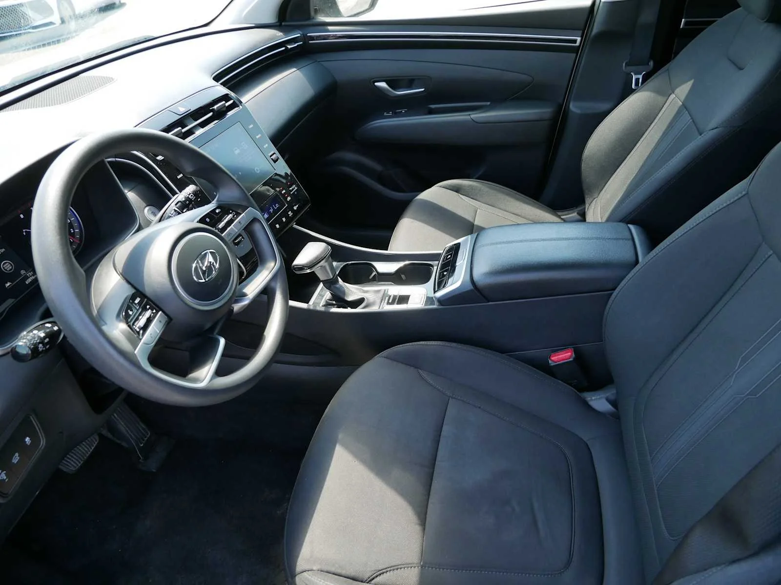 Certified Used 2024 White Pearl Hyundai SEL image 7