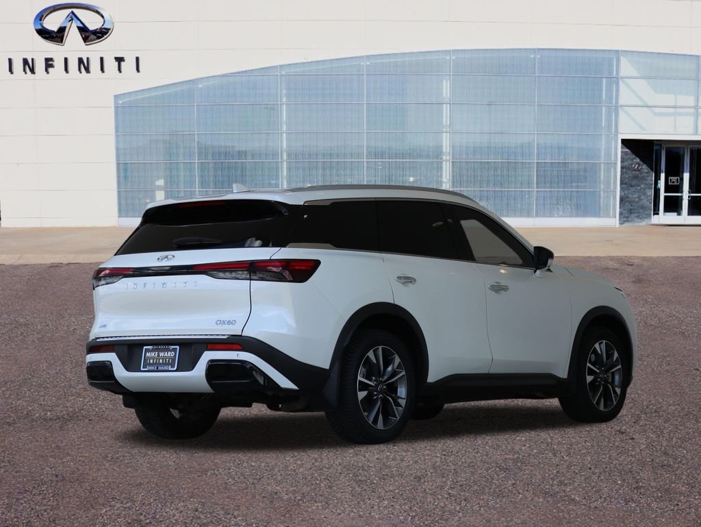Used 2023 White INFINITI LUXE image 38