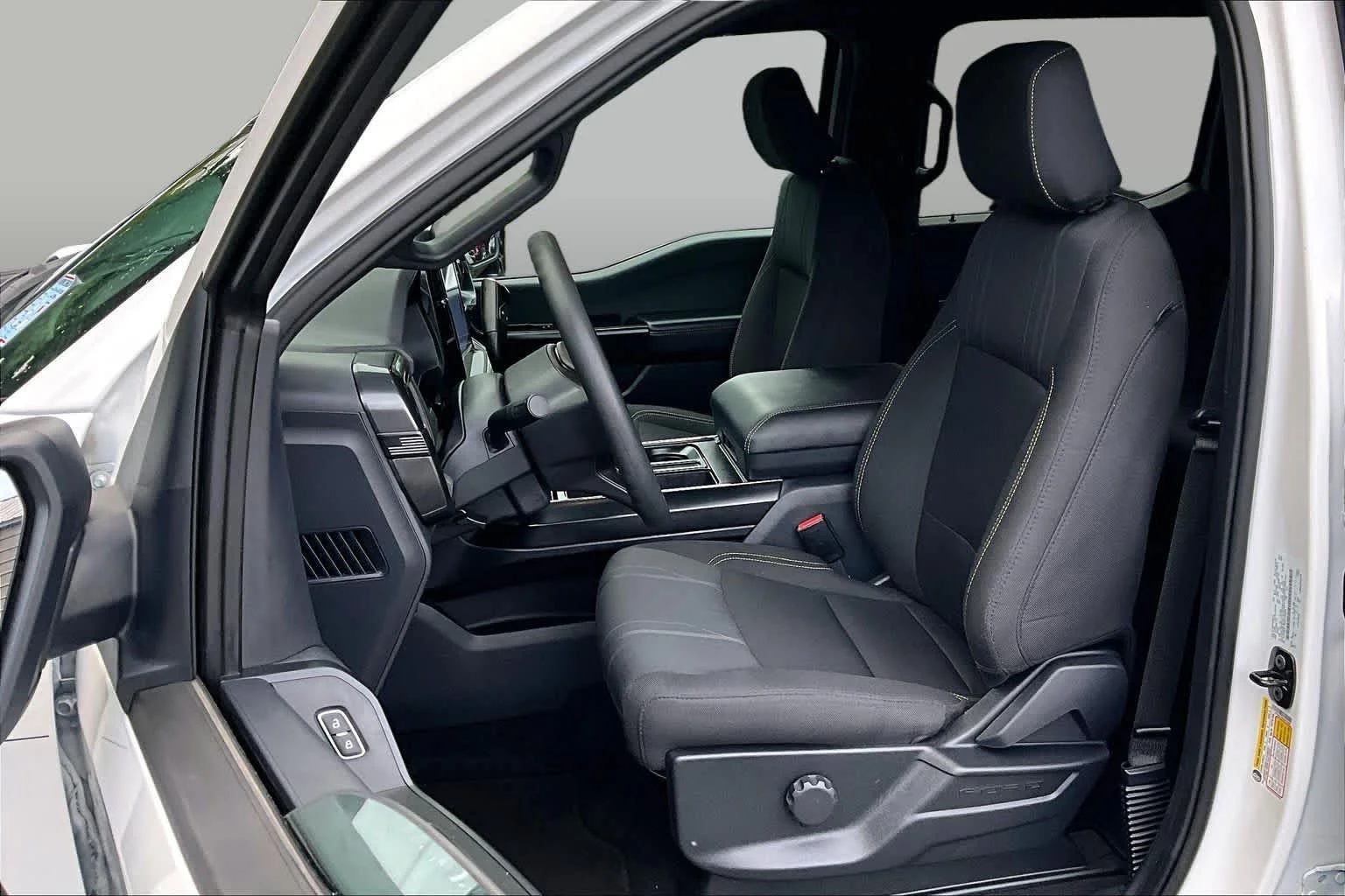 Used 2025 Oxford White Ford STX image 9