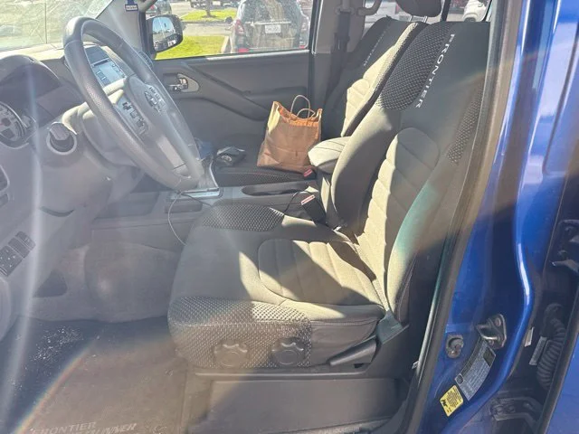 Used 2013 Blue Nissan Desert Runner image 6