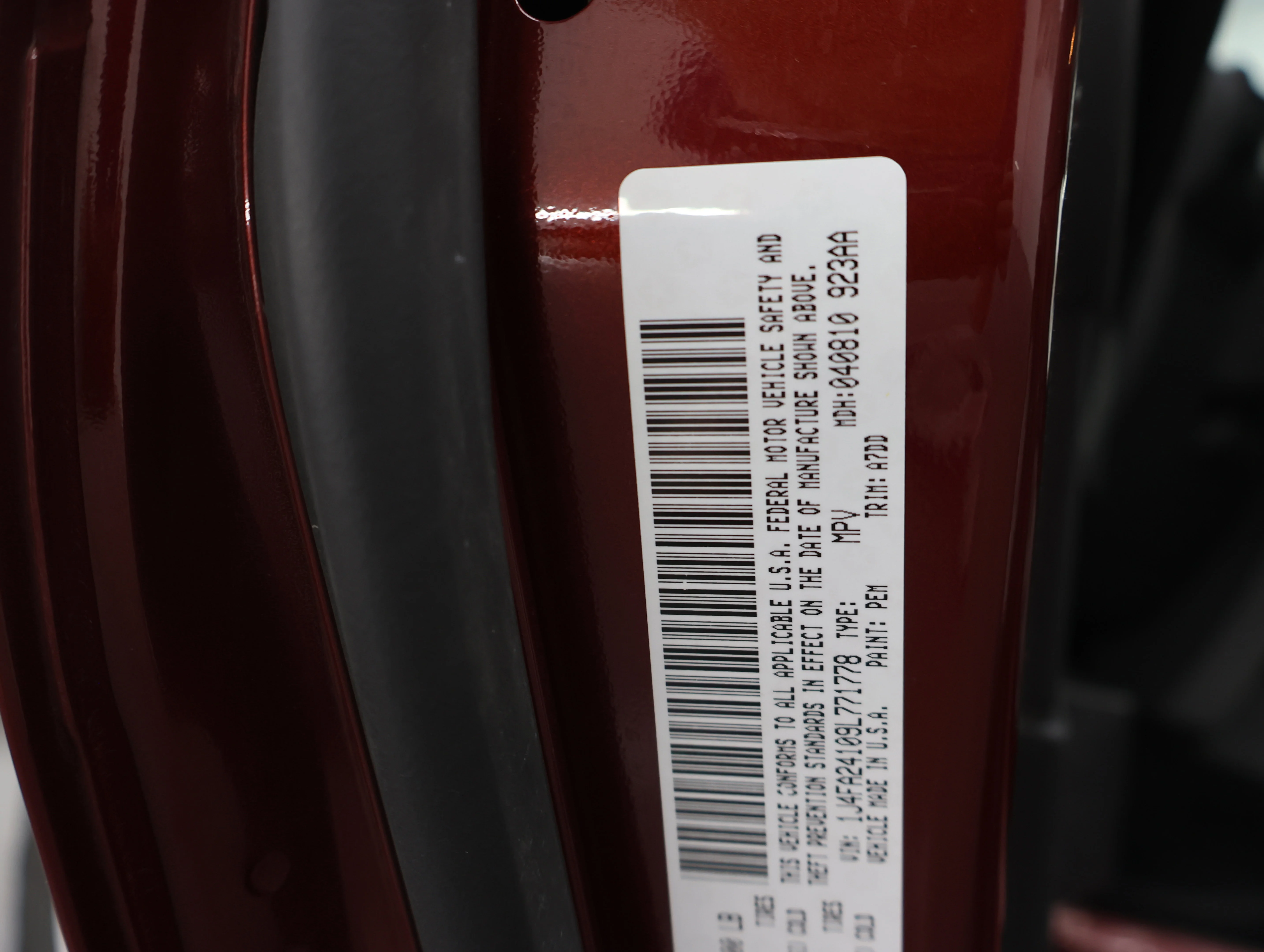 Used 2009 Red Rock Crystal Pearl Jeep X image 38