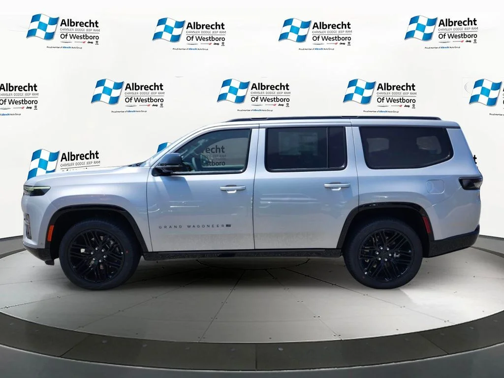 New 2026 Silver-Zynith Exterior Paint Jeep Limited Reserve image 2