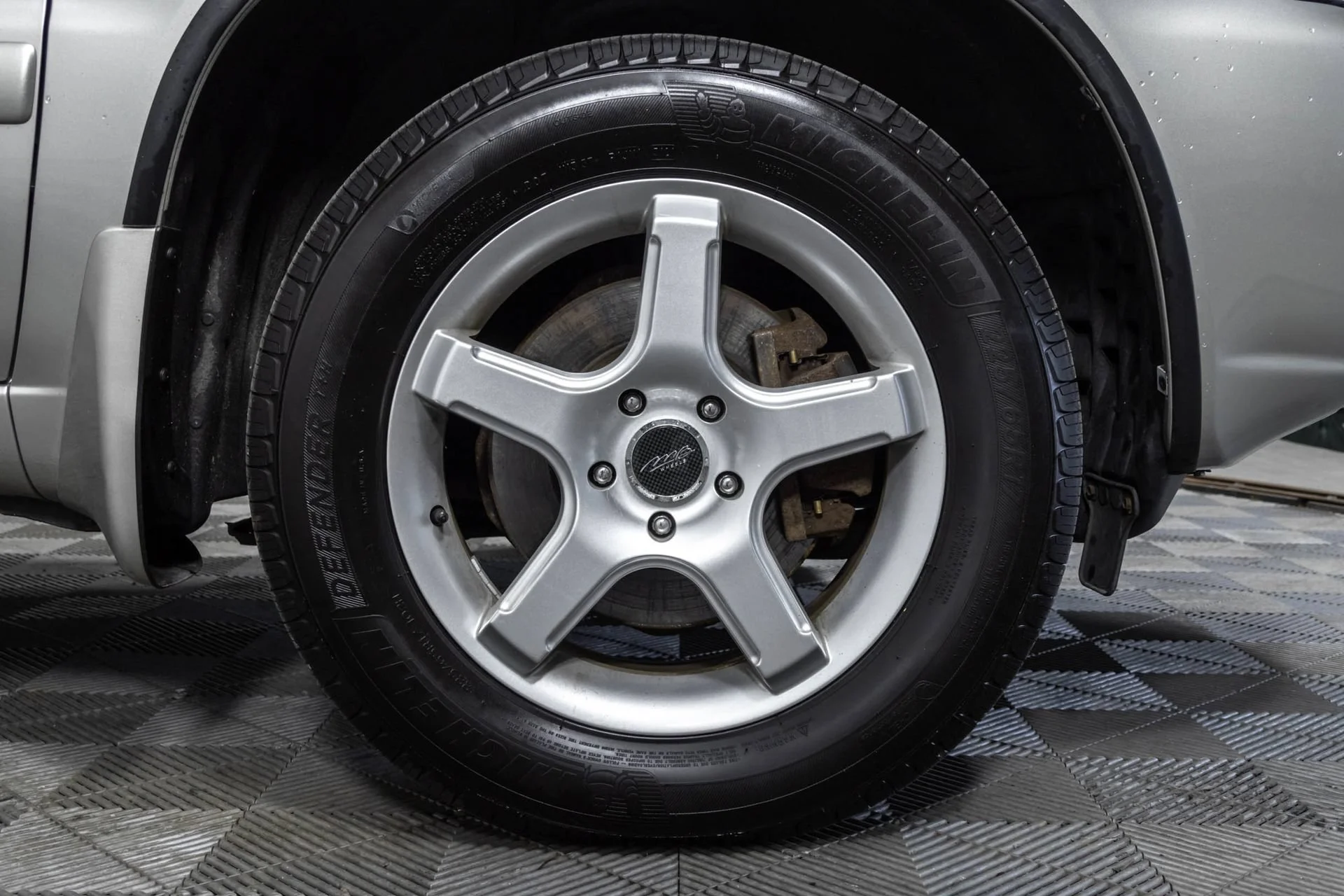 Used 2006  Toyota NA image 39