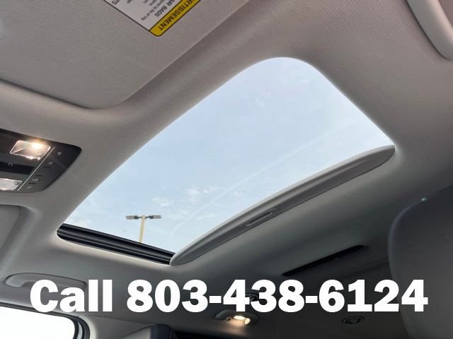 Used 2026 White Hyundai SEL Convenience image 18