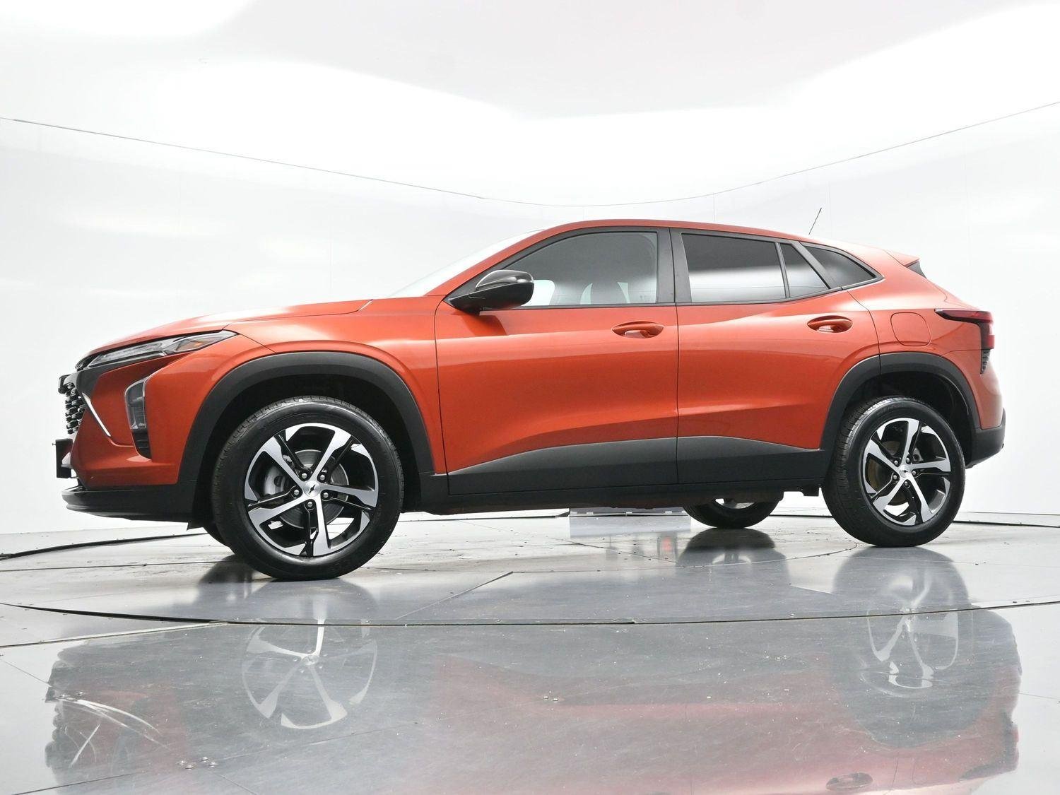 Used 2024 Cayenne Orange Metallic Chevrolet 1RS image 43