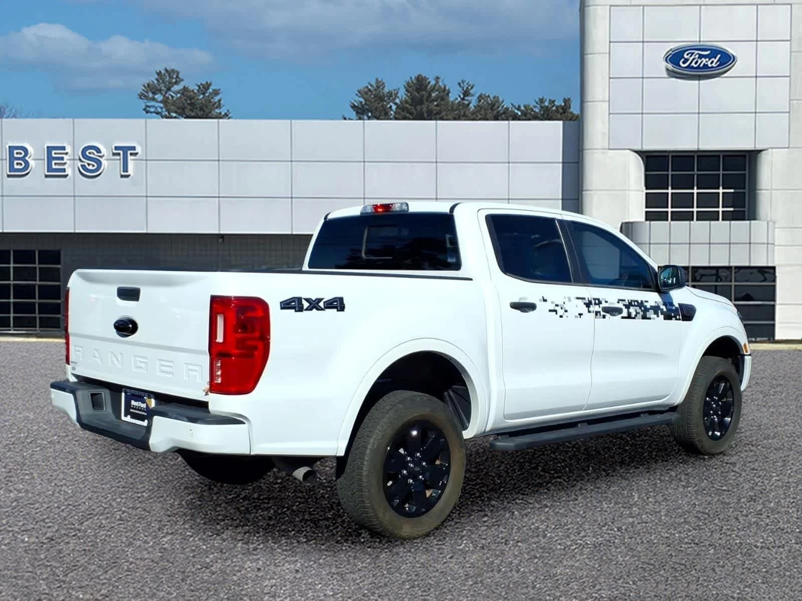 Used 2023 Oxford White Ford XLT image 8