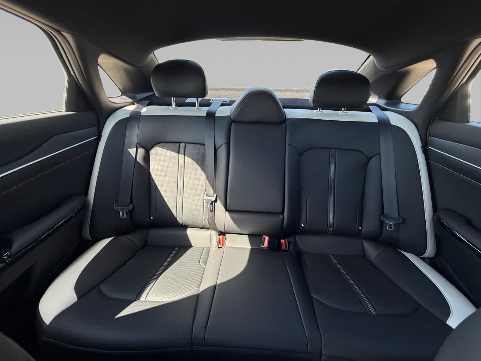 New 2026 Wolf Gray Kia GT-Line image 21