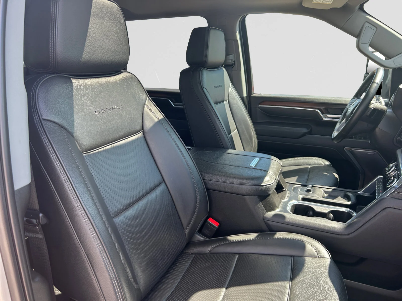Used 2025 Gray GMC Denali Crew 6.6L DIESEL Leather Sunroof Nav 5th Wheel Prep Package image 12