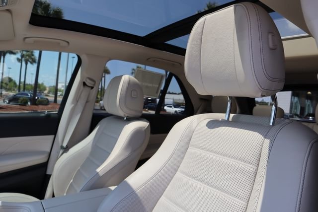 Used 2022 Obsidian Black Metallic Mercedes-Benz GLE 350 image 19