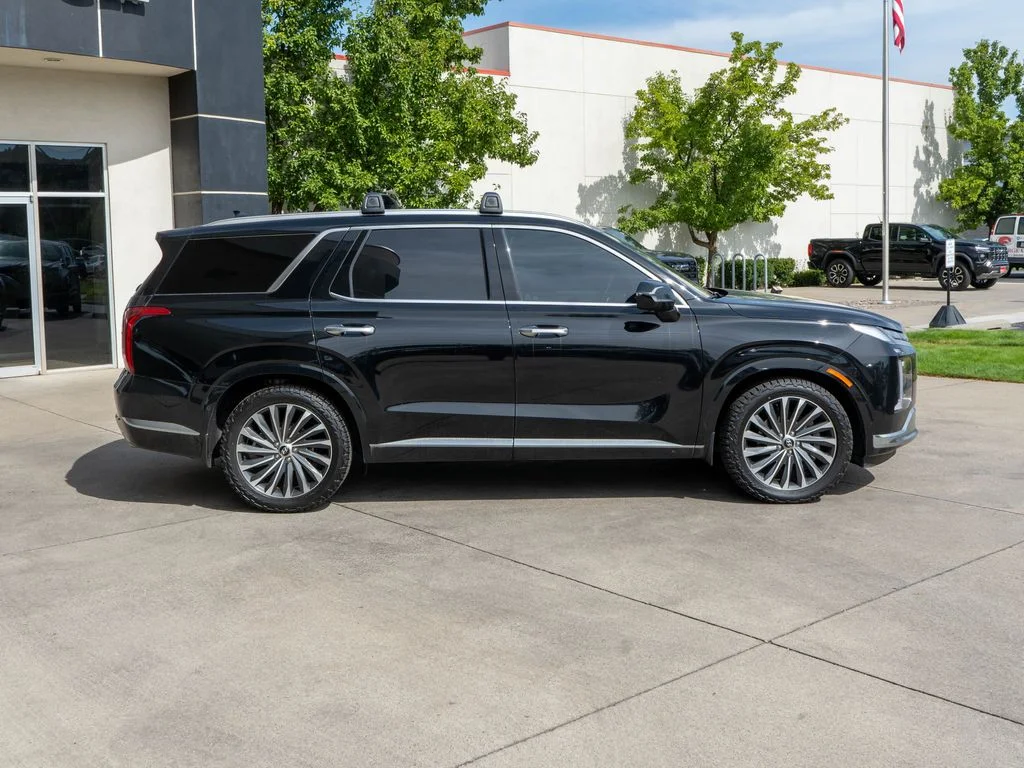 Used 2023 Black Hyundai Calligraphy image 8
