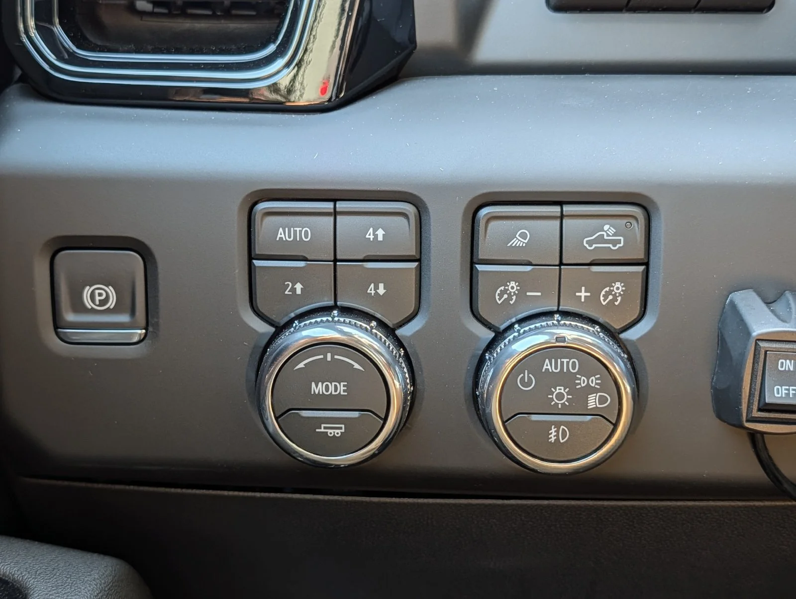 2026 GMC Sierra 1500 AT4 - Photo 15