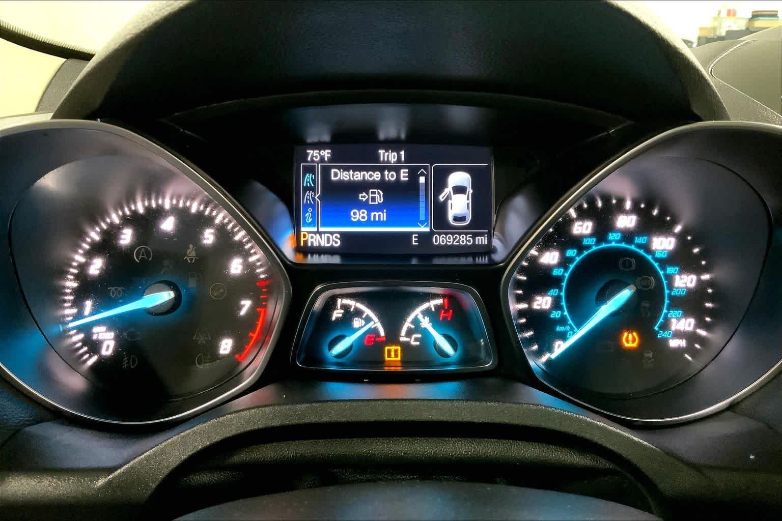 Used 2014 White Platinum Metallic Tri-Coat Ford Titanium image 26
