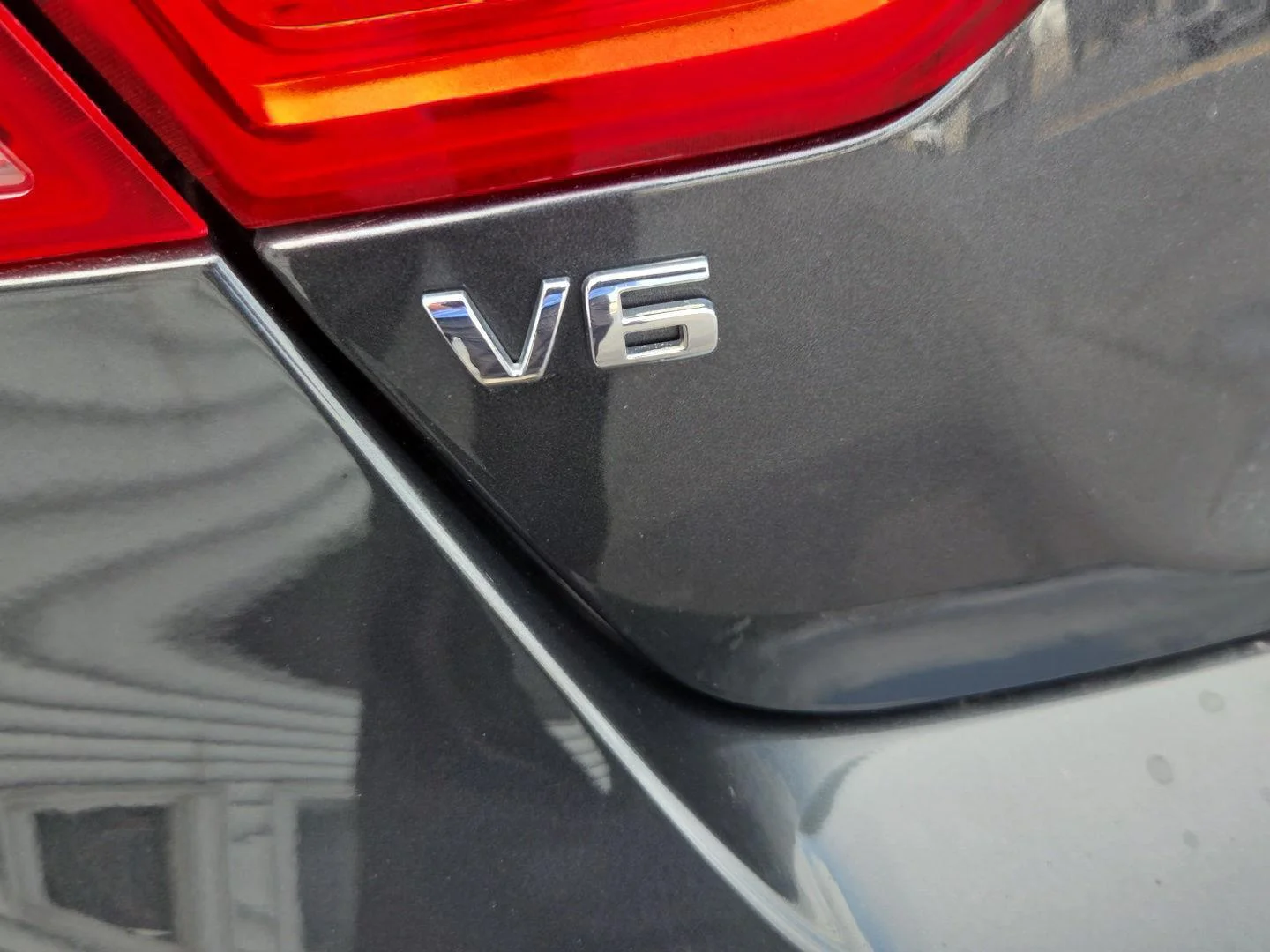 Used 2019 NIGHTFALL GRAY METALLIC Chevrolet LT image 3
