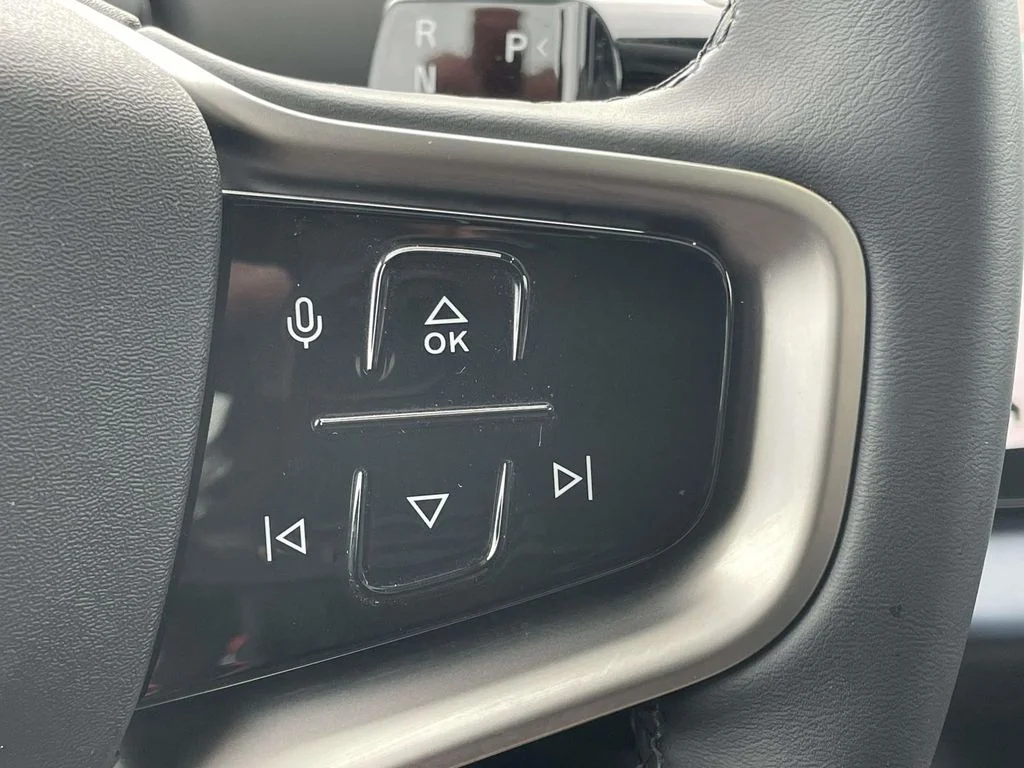 2025 Volvo EX30 Ultra - Photo 10