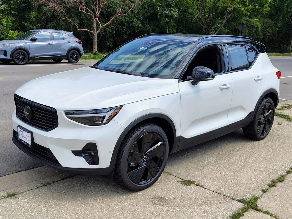 New 2026 Crystal White Volvo Ultra image 6