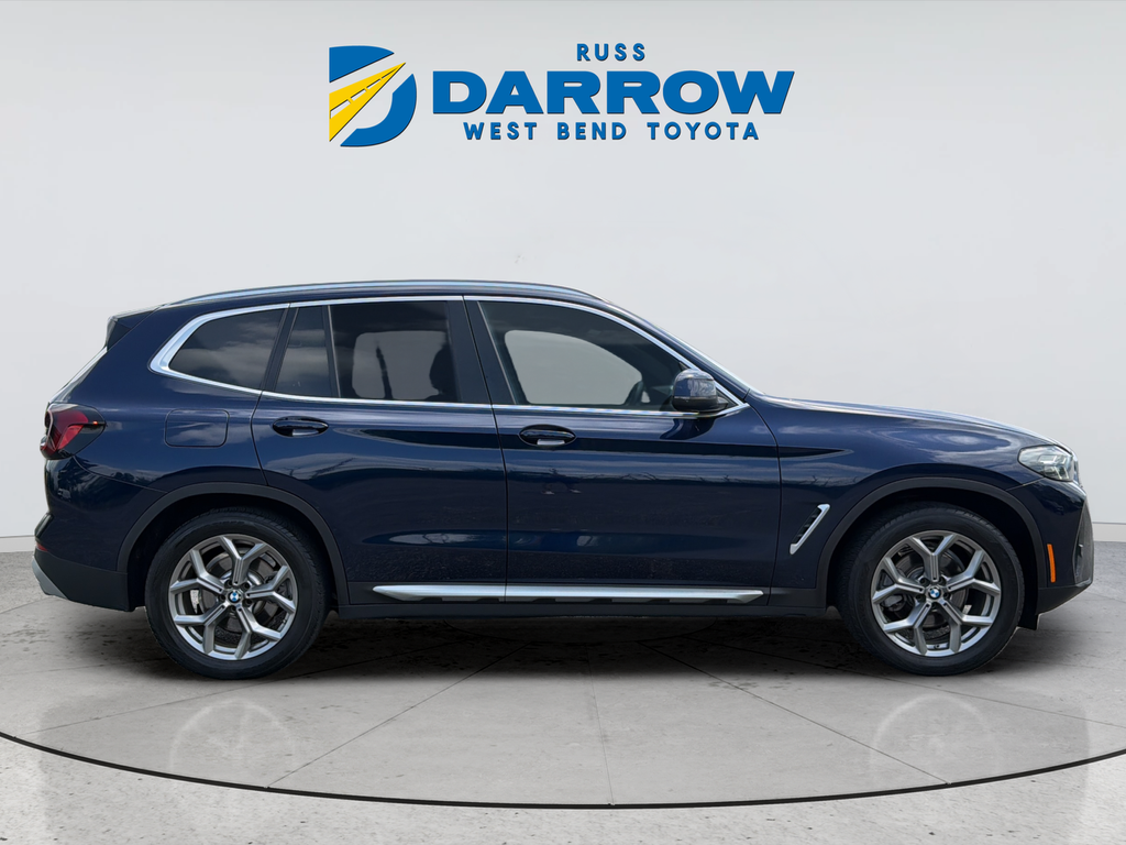 Used 2022 Blue BMW xDrive30i image 5