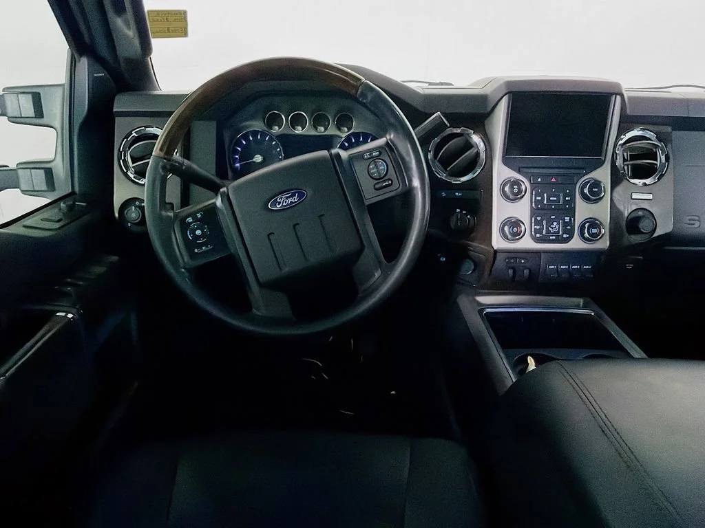 Used 2016 Silver Ford Platinum image 20
