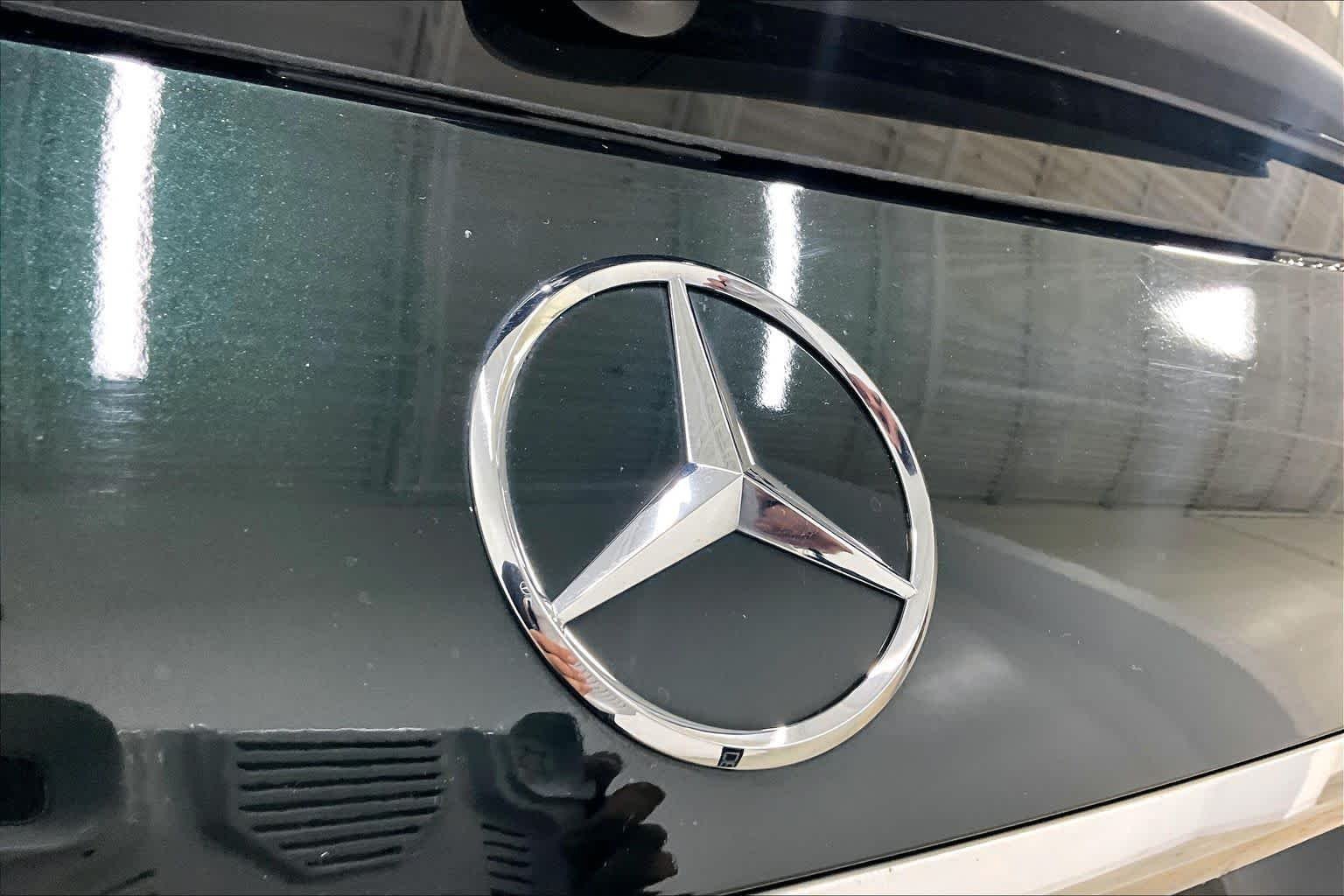 Used 2020 Emerald Green Metallic Mercedes-Benz GLE 350 image 30