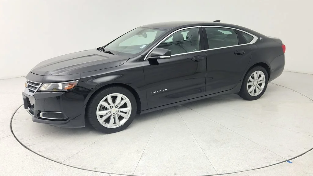 Certified Used 2016 MOSAIC BLACK METALLIC Chevrolet LT image 3