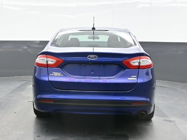 Used 2016 Blue Ford SE image 2