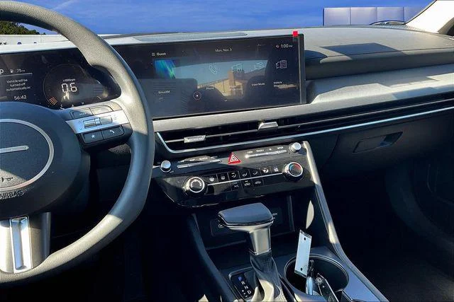 2026 Hyundai Sonata SE - Photo 6