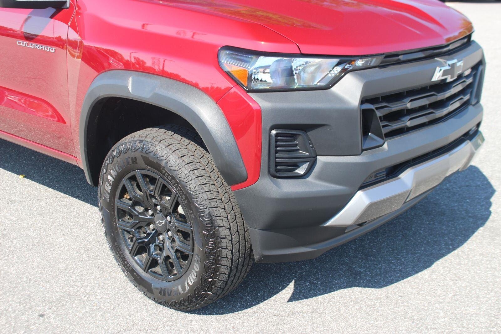 Used 2026 Radiant Red Tintcoat Chevrolet Trail Boss image 9