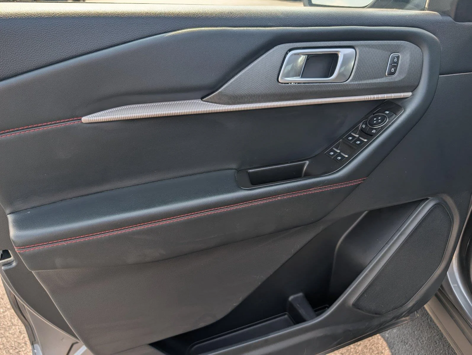 Used 2025 Carbonized Gray Ford ST-Line image 14