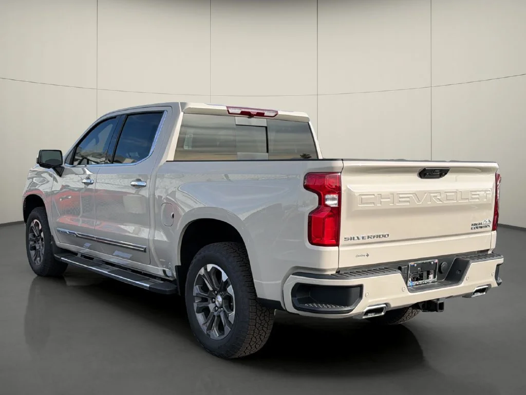 New 2026 White Sands Chevrolet High Country image 5