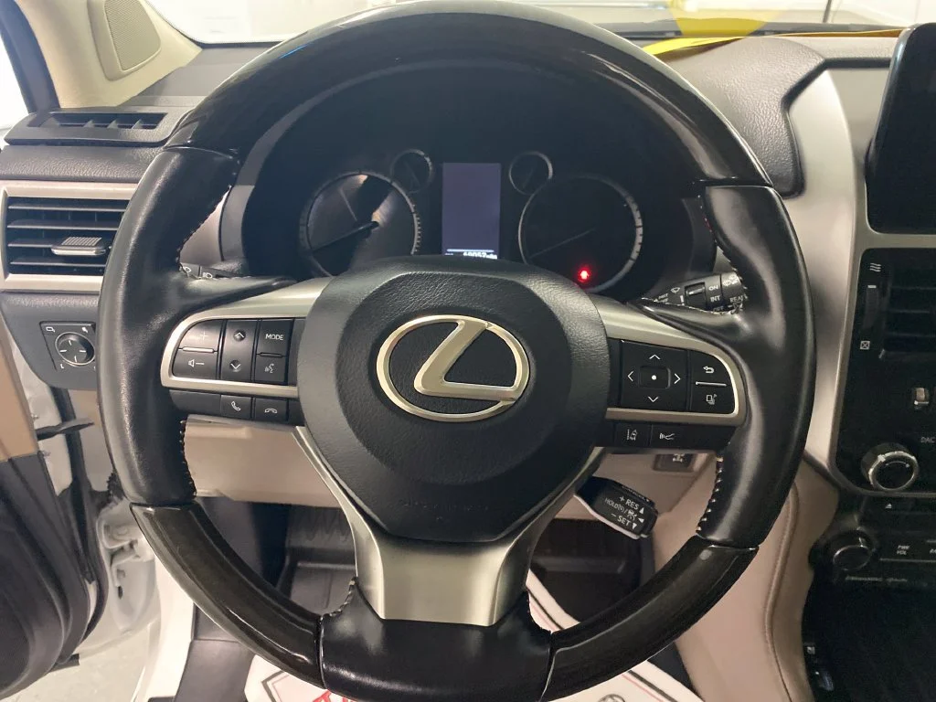 Used 2022 Starfire Pearl Lexus GX 460 Premium image 17