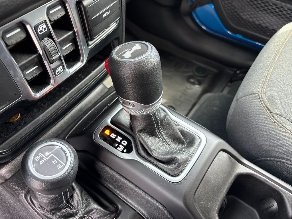Used 2024 Blue Jeep Sport S image 27