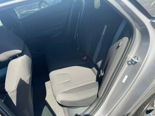 2025 Hyundai Elantra Blue - Photo 22