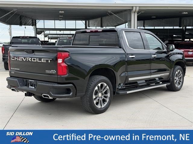 Used 2022 Black Chevrolet High Country image 13