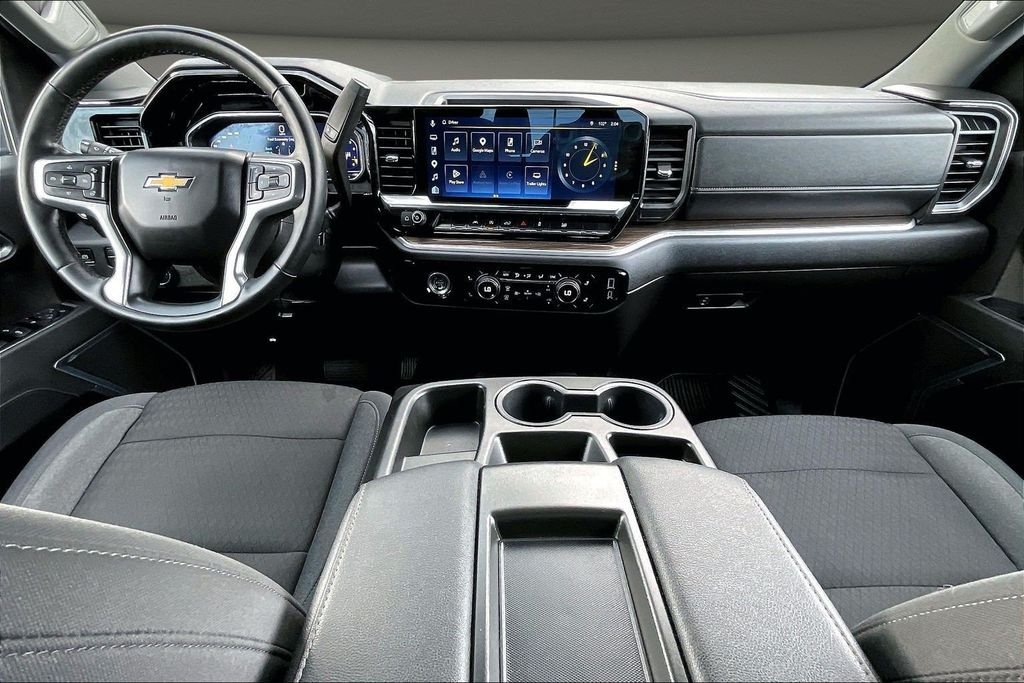 Used 2024 White Chevrolet LT image 10