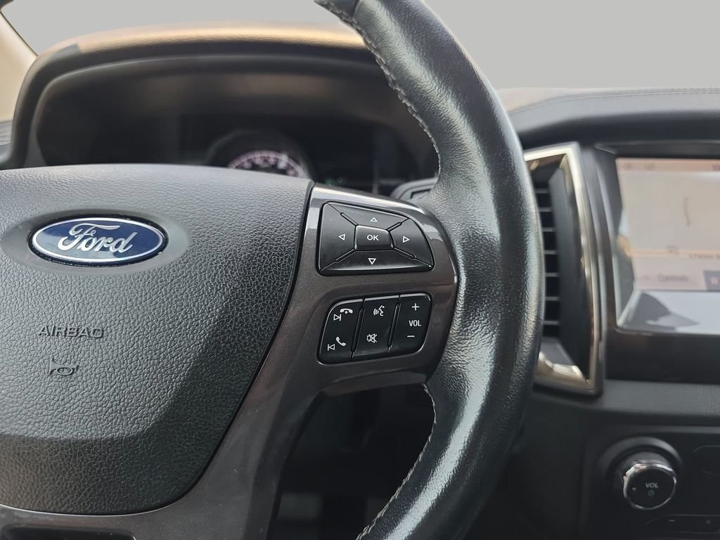 Used 2020 White Ford Lariat image 25