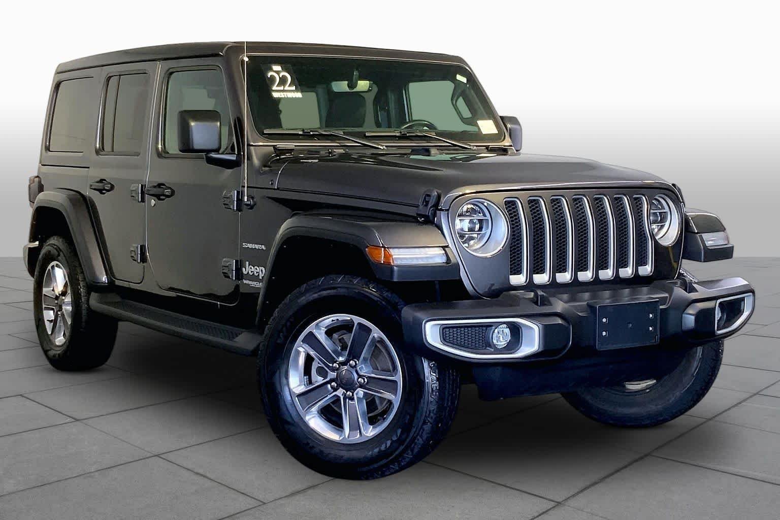 Used 2022 Granite Crystal Metallic Clearcoat Jeep Unlimited Sahara image 3