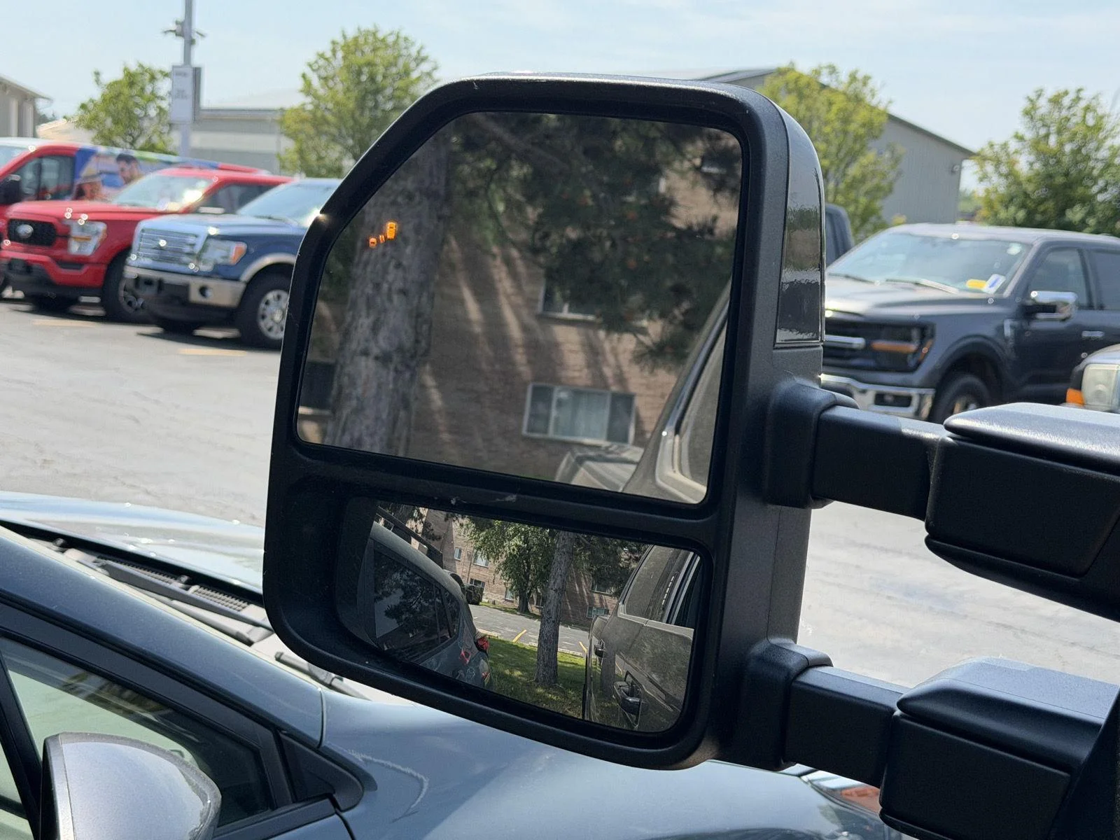 Used 2020 Agate Black Ford Lariat image 9
