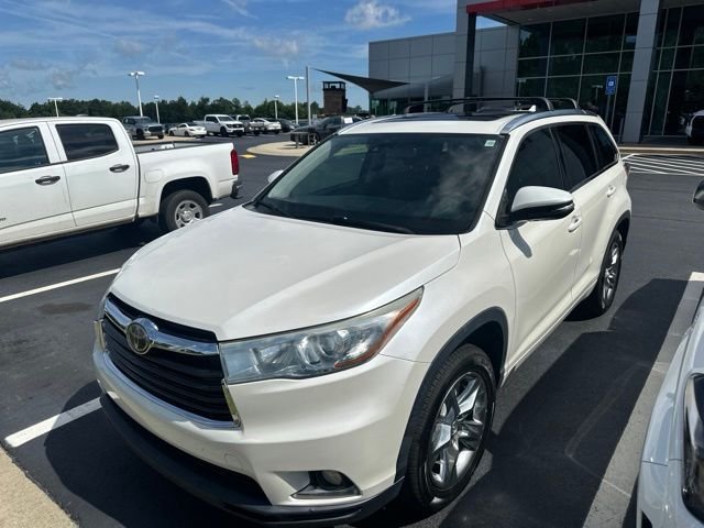 Used 2014 White Toyota Limited Platinum V6 image 2