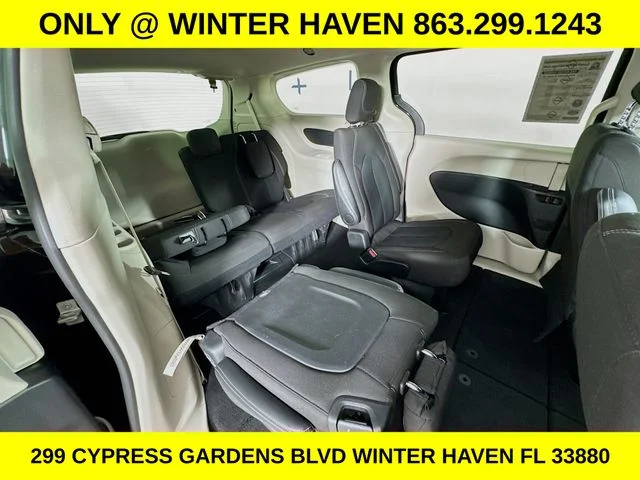 Used 2024 Black Chrysler LX image 26