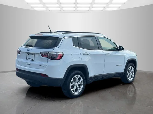 Certified Used 2024 White Jeep Latitude image 7