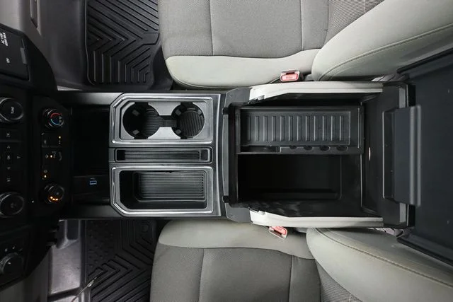 Used 2017 Blue Ford XL image 35