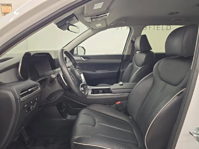 Used 2025 Hyper White Hyundai SEL image 21