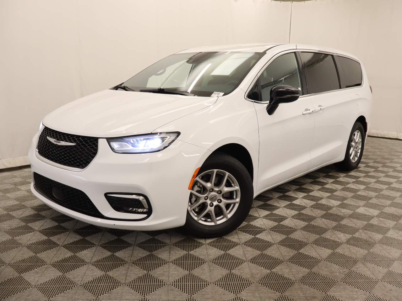 2025 Chrysler Pacifica
