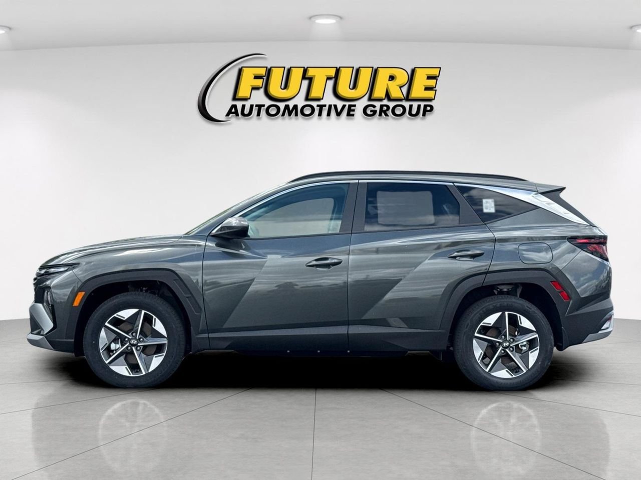 New 2025 Gray Hyundai SEL image 6