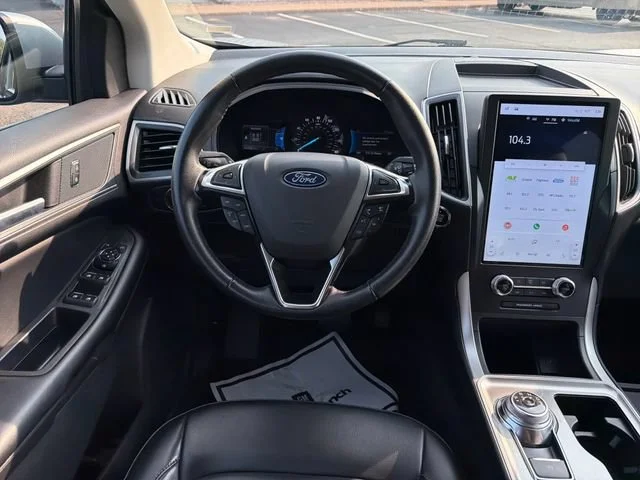 Used 2024 Silver Ford SEL image 30