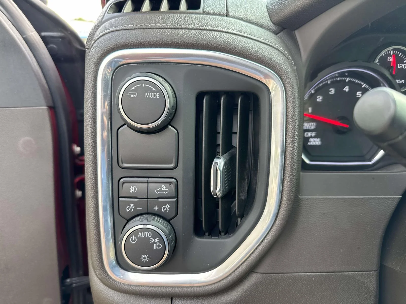 2022 Chevrolet Silverado 1500 Limited RST - Photo 19