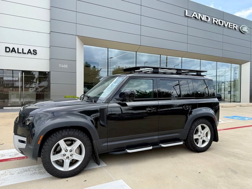 2020 Land Rover Defender SE's photo